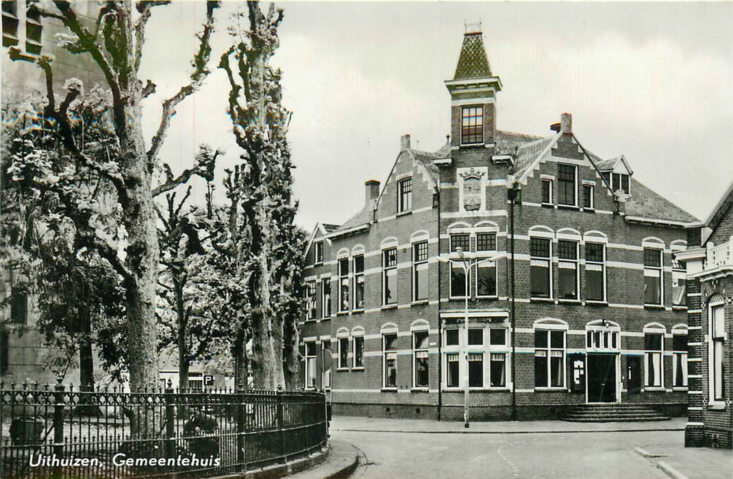 UIthuizen Gemeentehuis