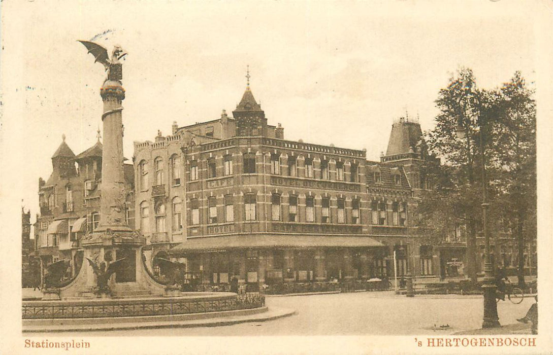 Den Bosch Stationsplein