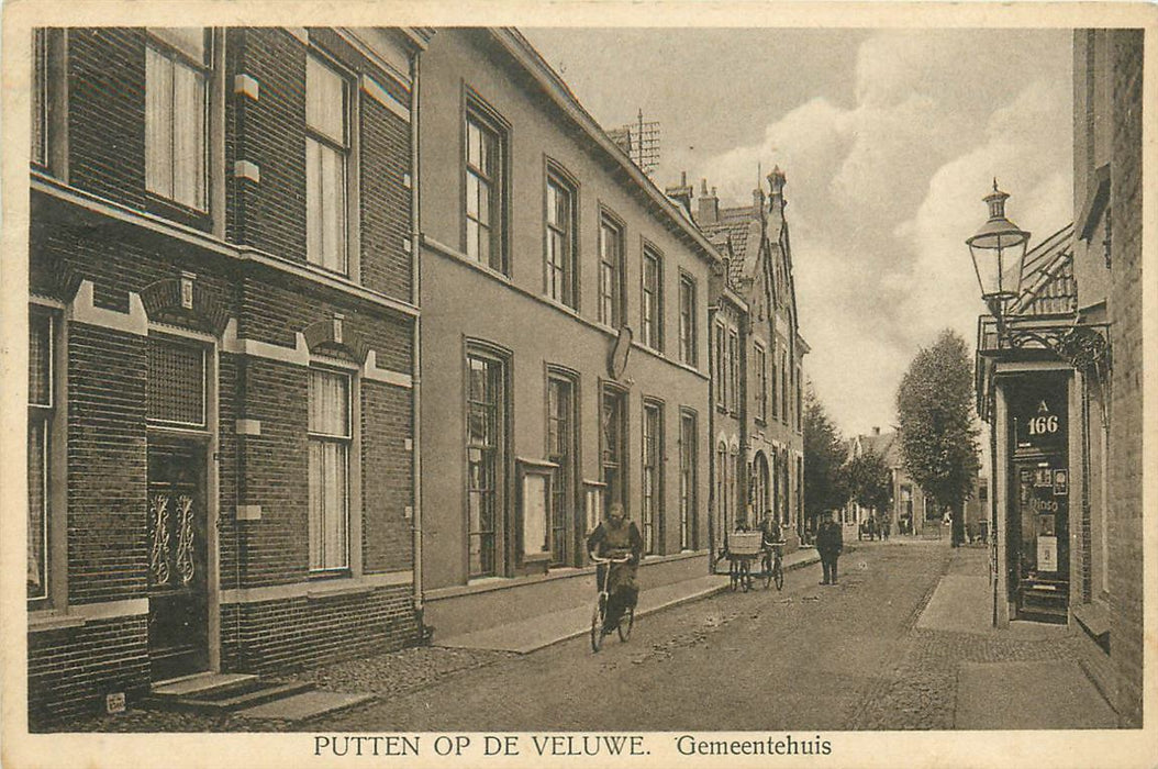 Putten Gemeentehuis