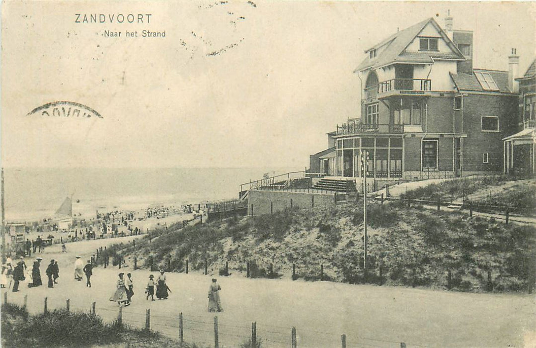 Zandvoort Naar het Strand