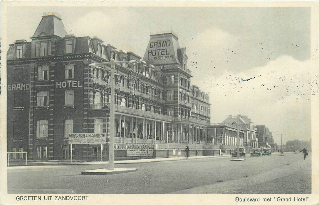 Zandvoort Boulevard met Grand Hotel