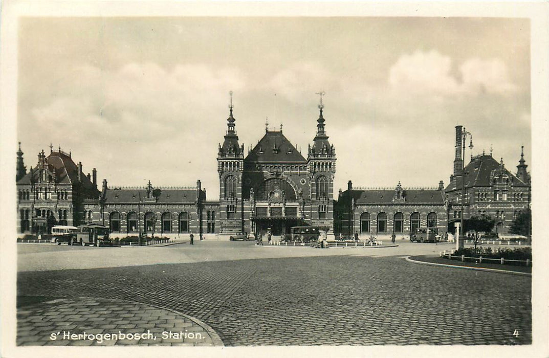 Den Bosch Station