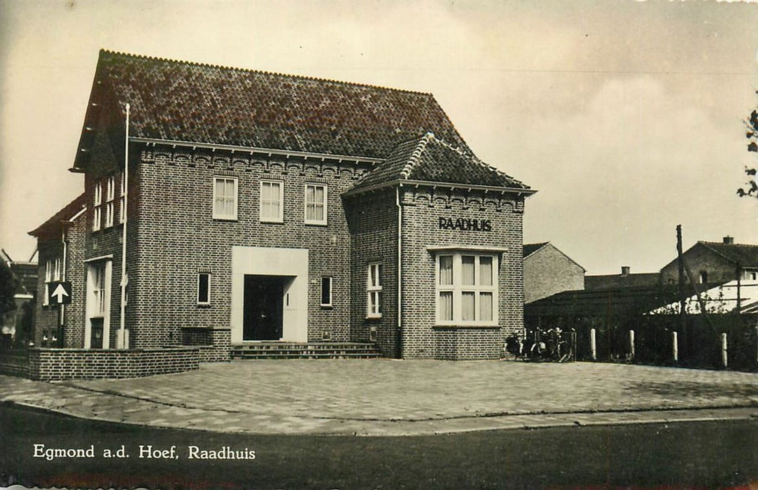 Egmond ad Hoef Raadhuis