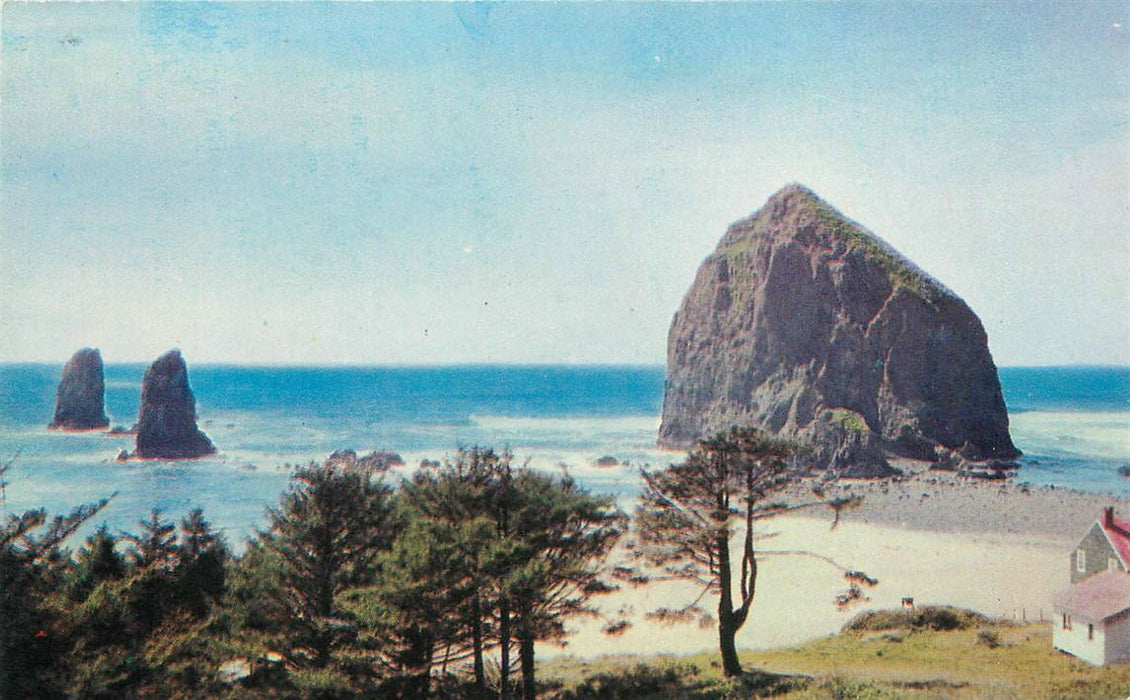 Cannon Beach OR Haystack Rocks