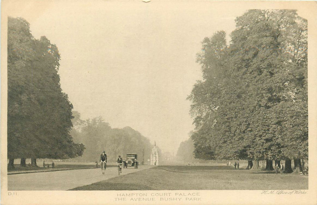 London Hampton Court Palace