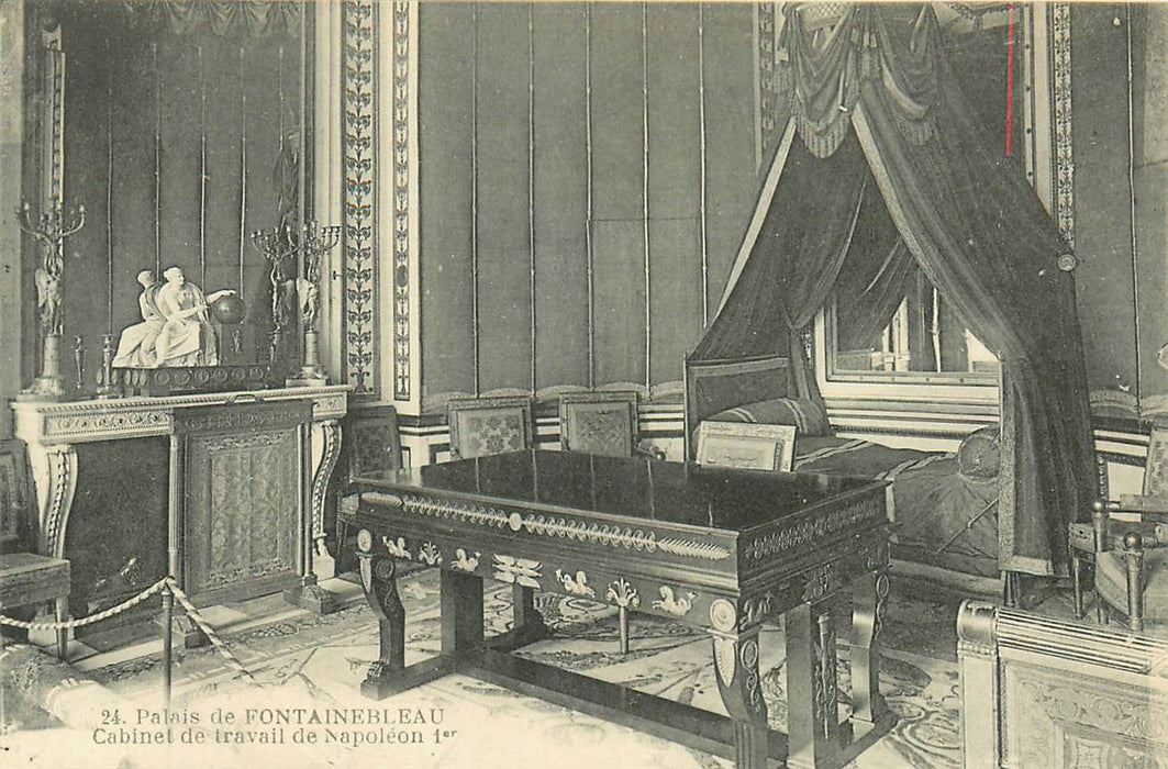 Fontainebleau Palais