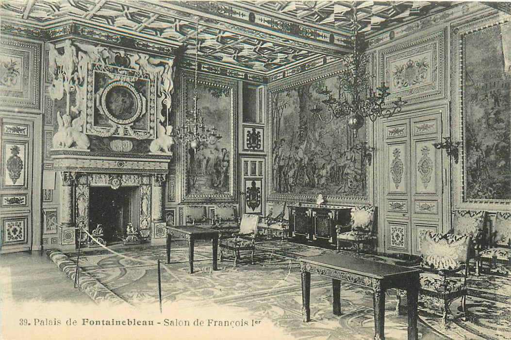 Fontainebleau Palais