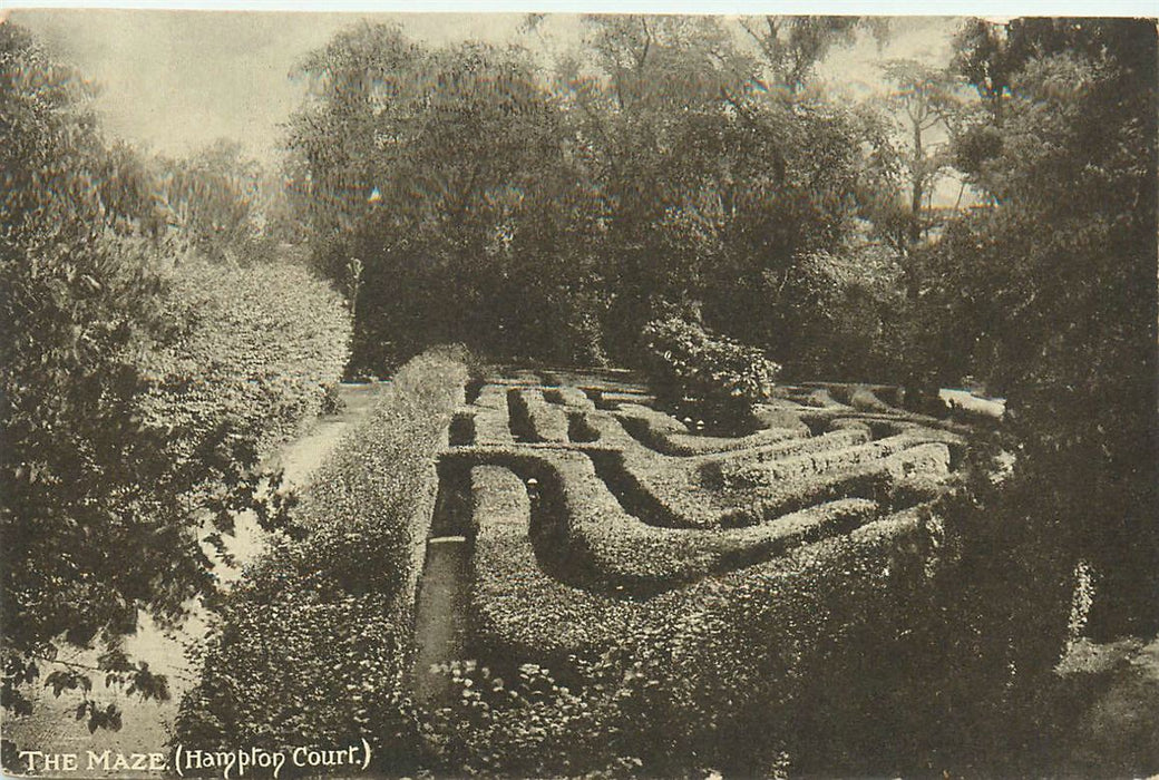 London Hampton Court Palace