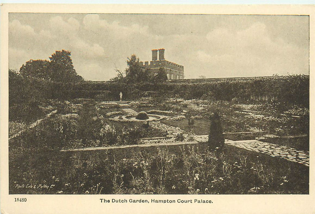 London Hampton Court Palace