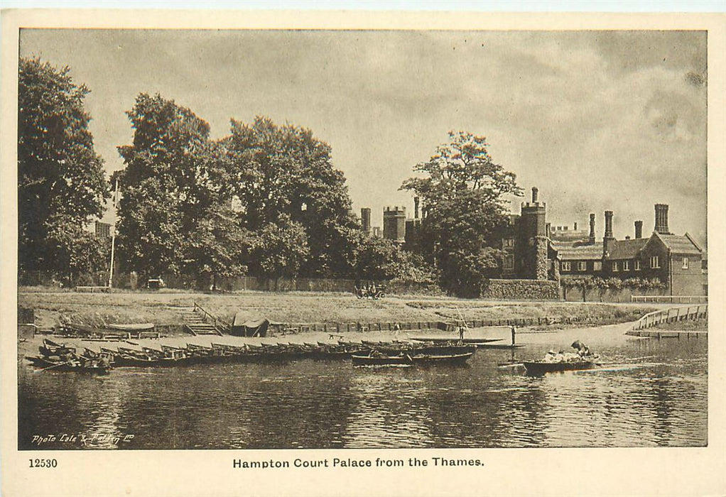 London Hampton Court Palace