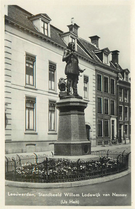 Leeuwarden Standbeeld