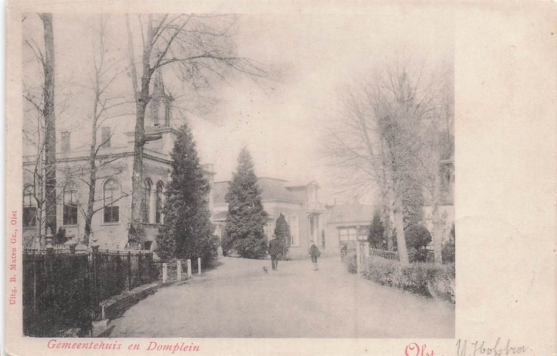 Olst Gemeentehuis En Domplein