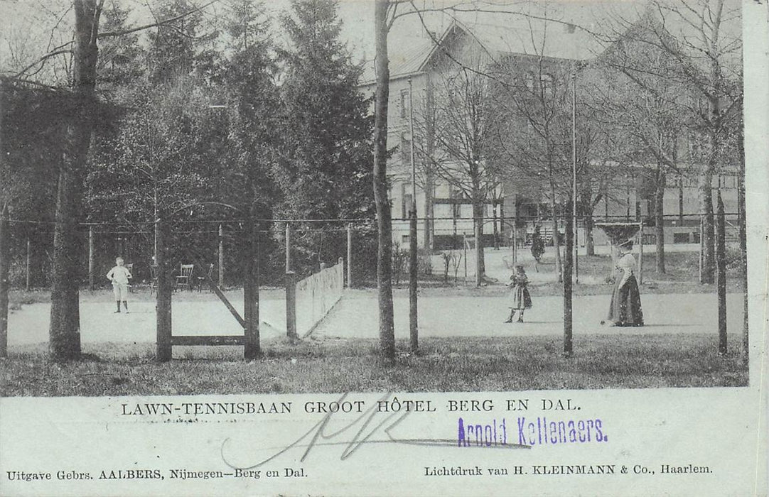 Lawn-Tennisbaan Groot Hotel Berg En Dal