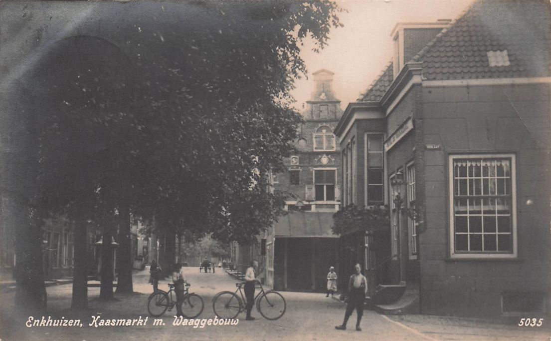 Enkhuizen Kaasmarkt M Waaggebouw