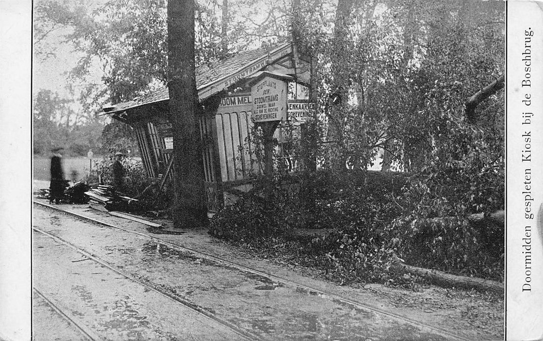 Den Haag Doormidden Gespleten Kiosk Bij De Boschbrug