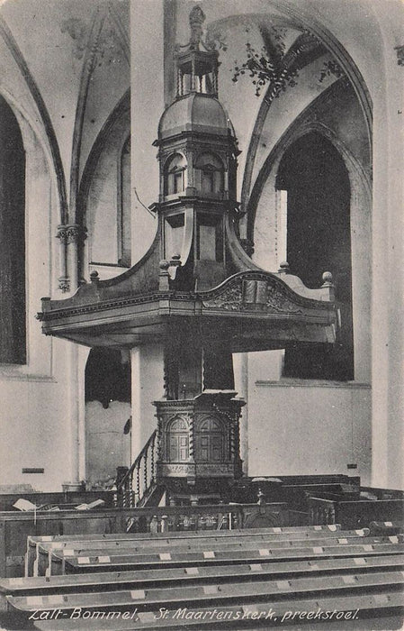 Zaltbommel St Maartens Kerk Preekstoel