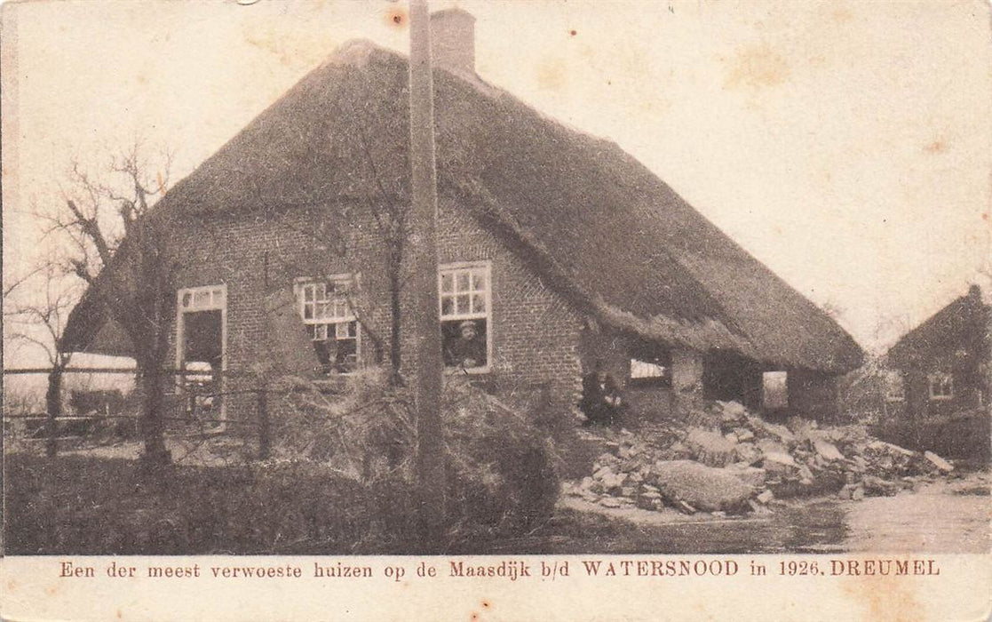 Dreumel Een Der Meest Verwoeste Huizen Op De Maasdijk B/D Watersnood In 1926