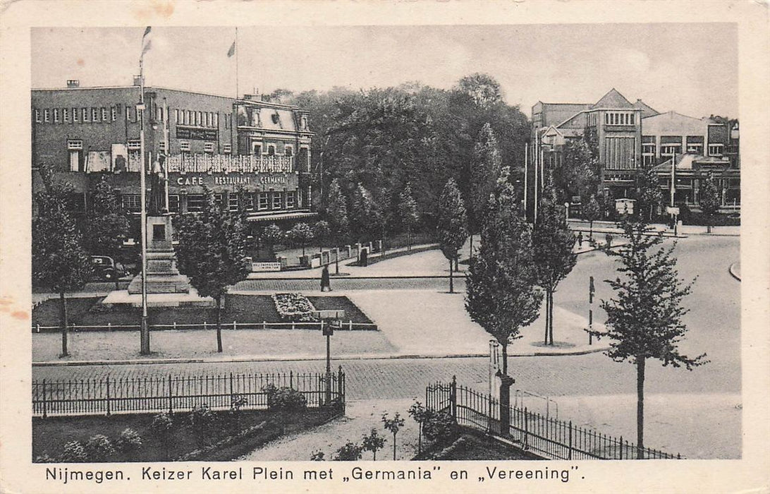 Nijmegen Keizer Karel Plein Met Germania En Vereniging