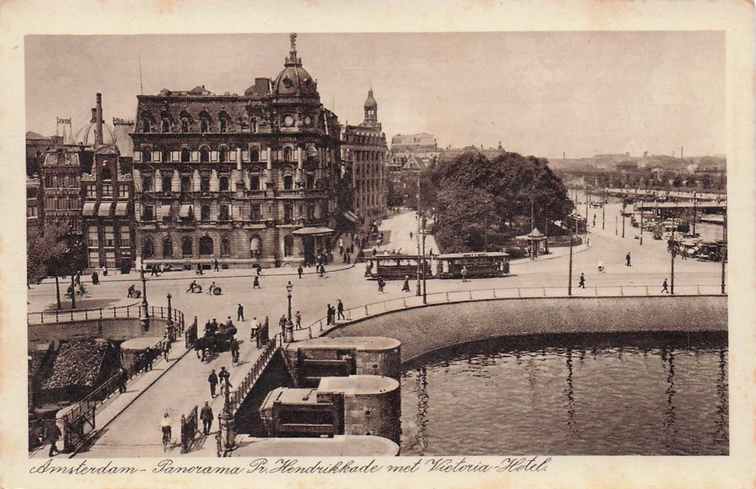 Amsterdam Panorama Pr Hendrikkade Met Victoria-Hotel