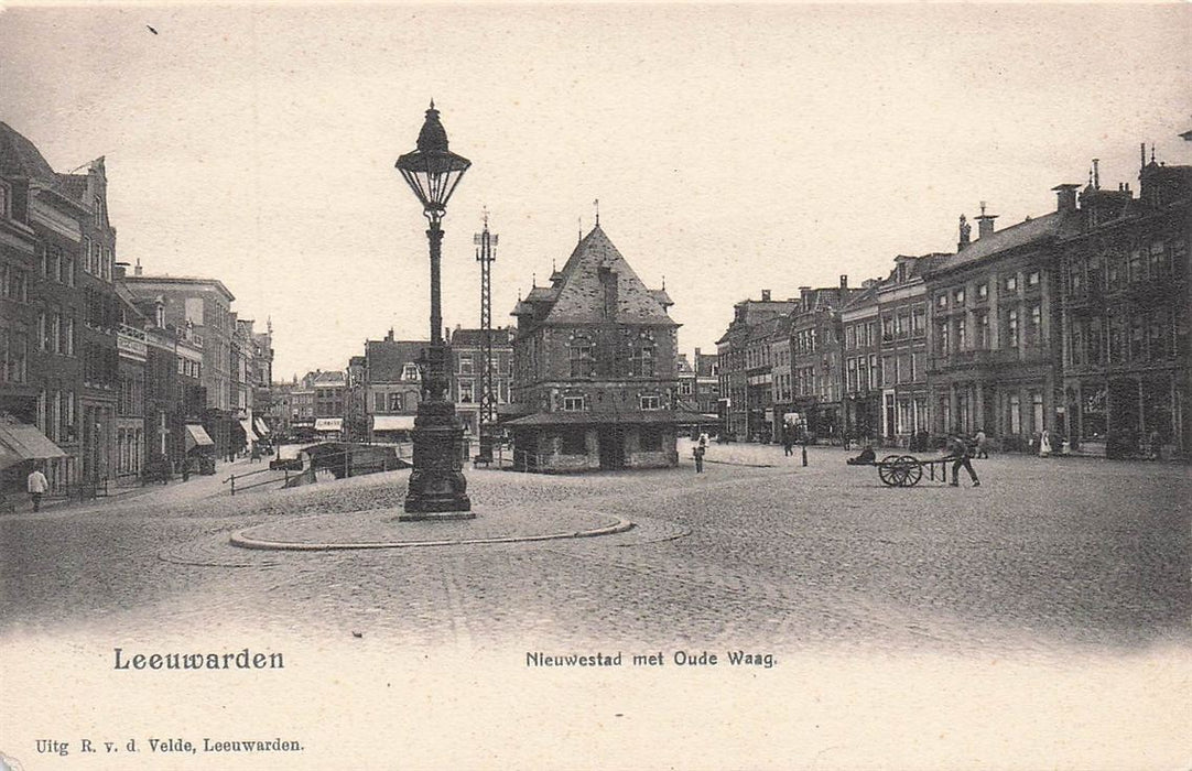 Leeuwarden Nieuwestad Met Oude Waag