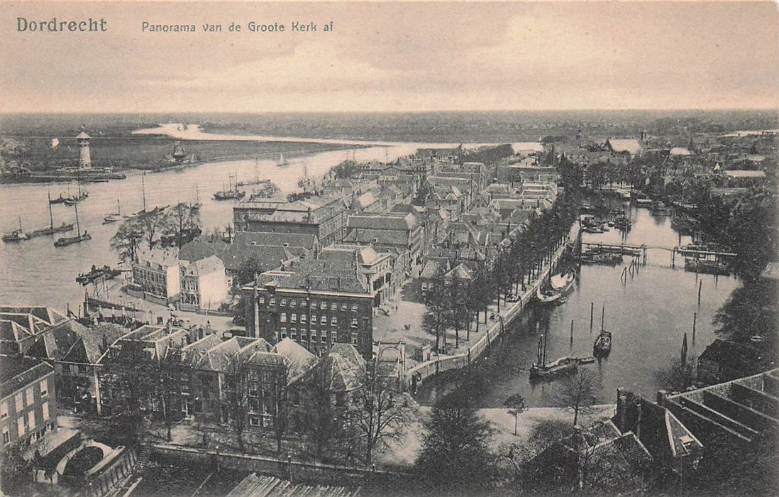 Dordrecht Panorama Van De Groote Kerk Af