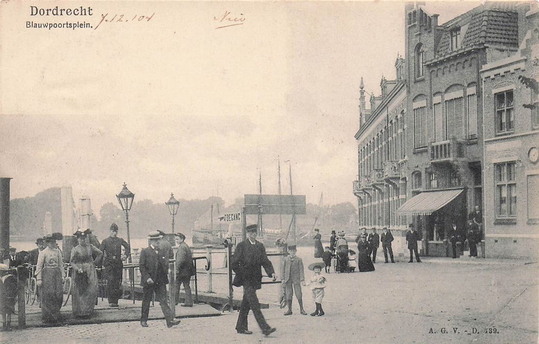 Dordrecht Blauwpoortsplein.