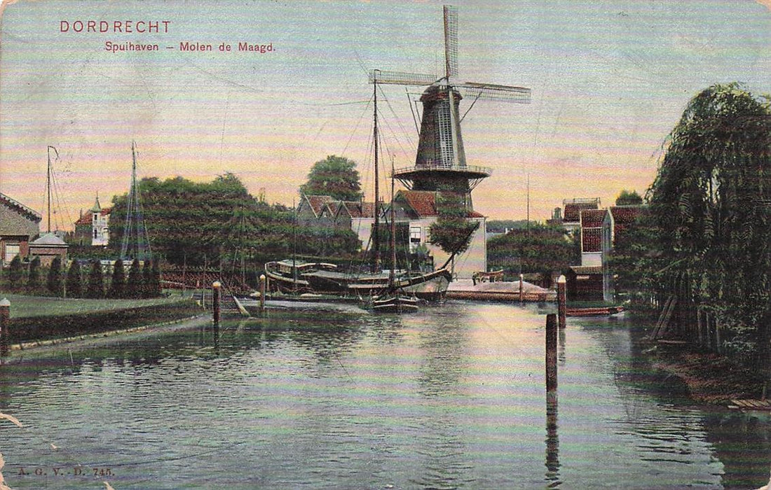 Dordrecht Spuihaven Molen De Maagd.