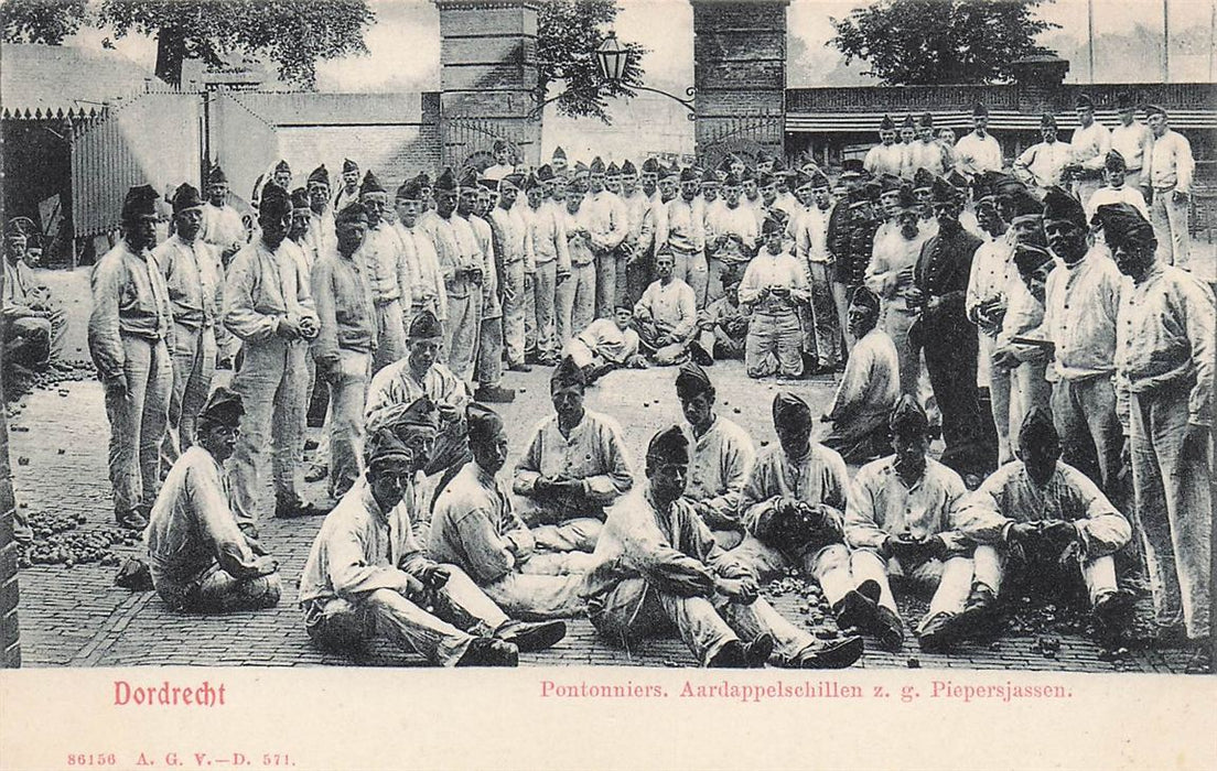 Dordrecht Pontonniers Aardappelschillen Z G Piepersjassen.