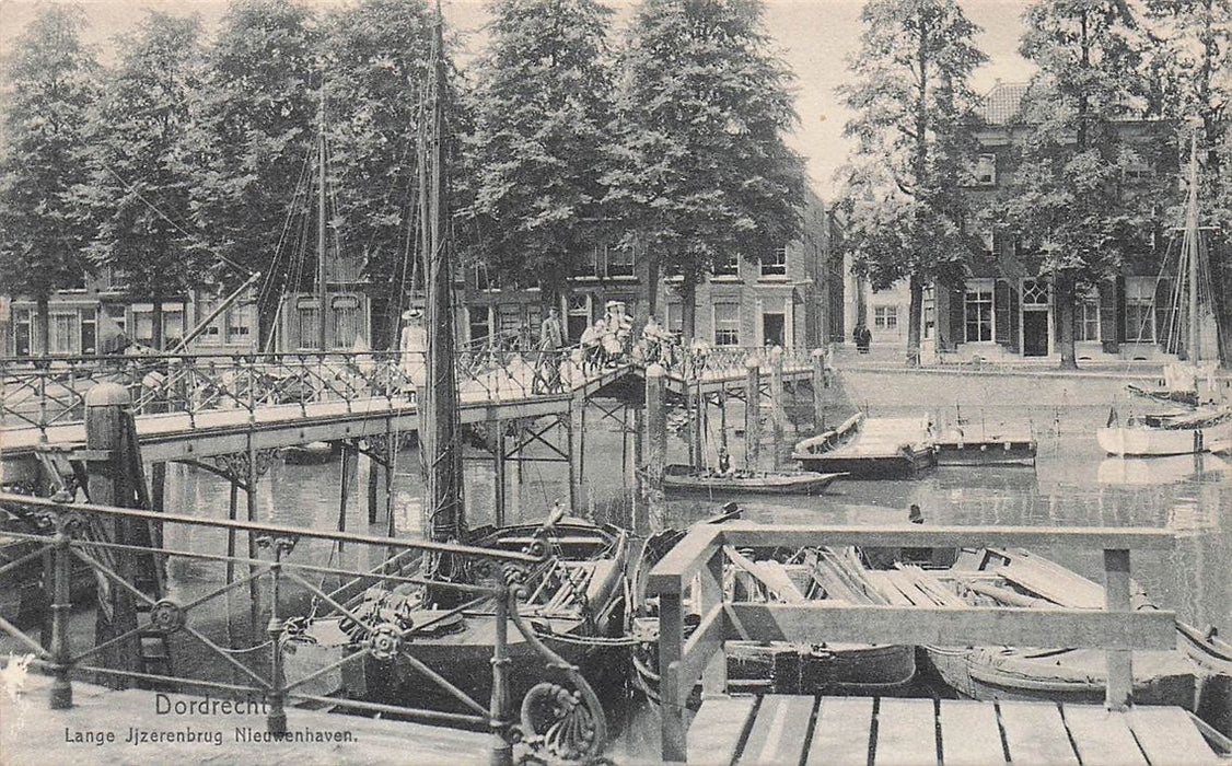 Dordrecht Lange Ijzerenbrug Nieuwenhaven