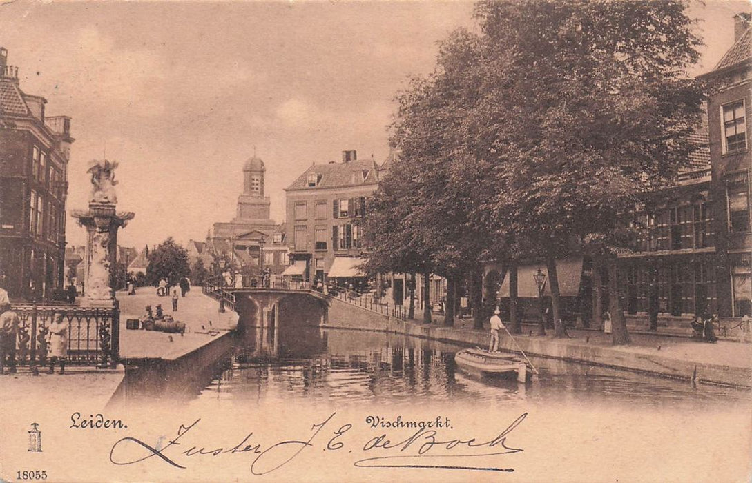 Leiden Vischmarkt.