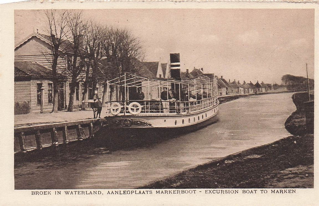 Broek In Waterland Aanlegplaats Markerboot