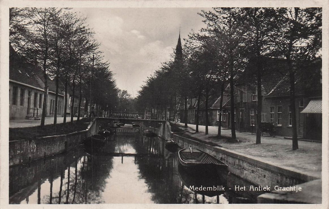 Medemblik Het Antiek Grachtje