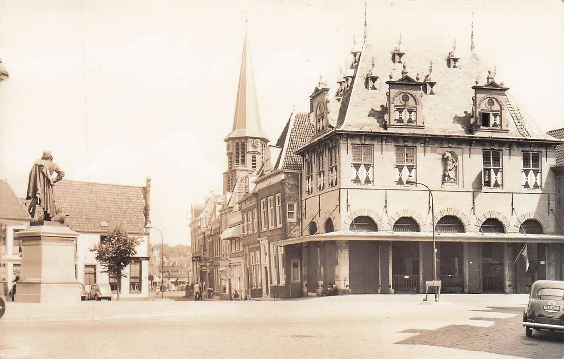Hoorn Rodesteen Met Waaggebouw