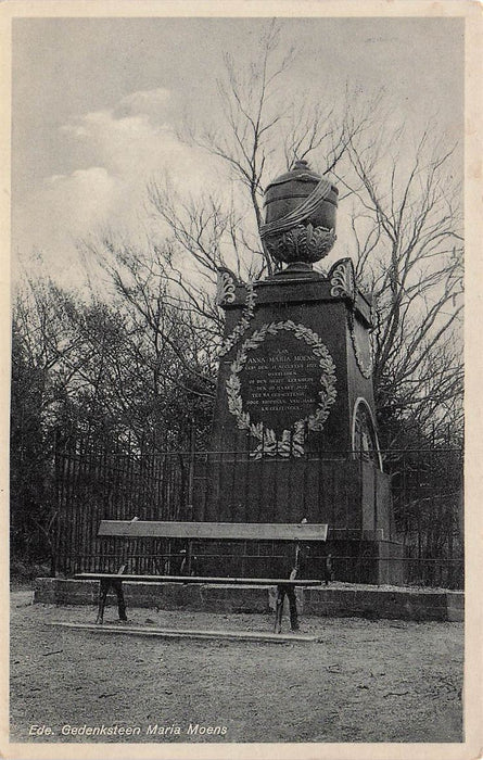 Ede Gedenksteen Maria Moens