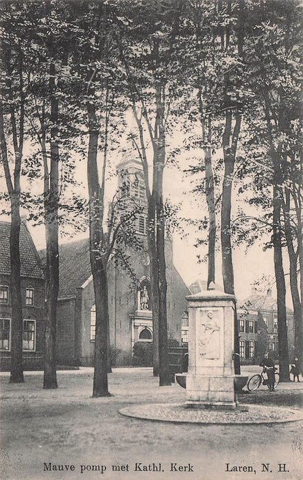 Mauve Pomp Met Kathl Kerk Laren N H.