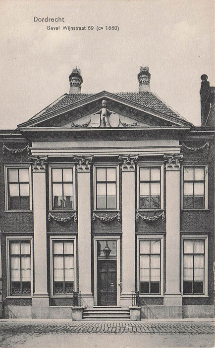 Dordrecht Gevel Wijnstraat 69 (Ca 1660)
