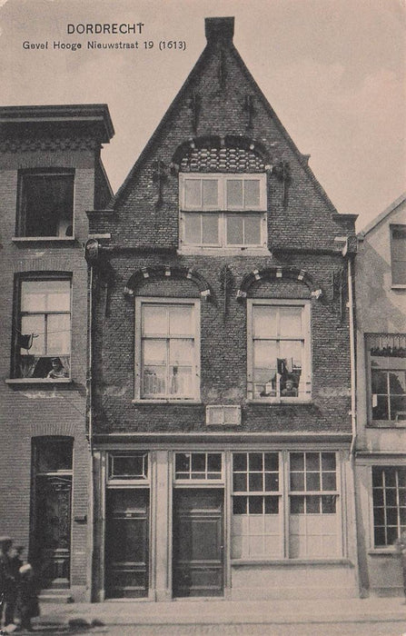 Dordrecht Gevel Hooge Nieuwstraat 19 (1613)