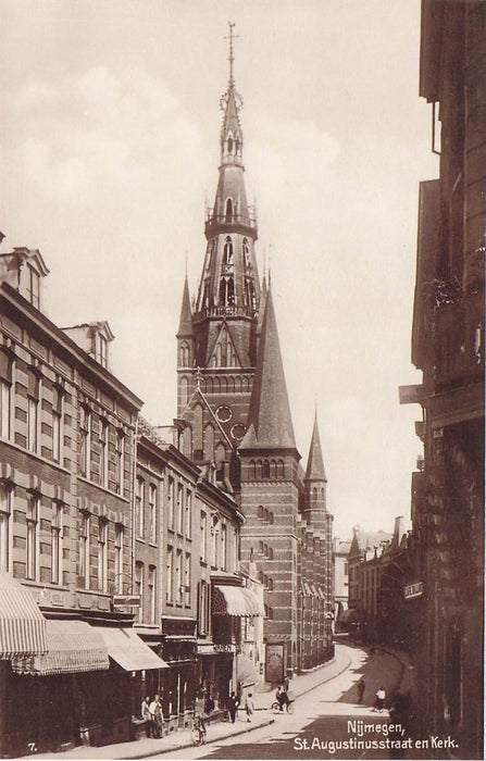 Nijmegen St Augustinusstraat En Kerk