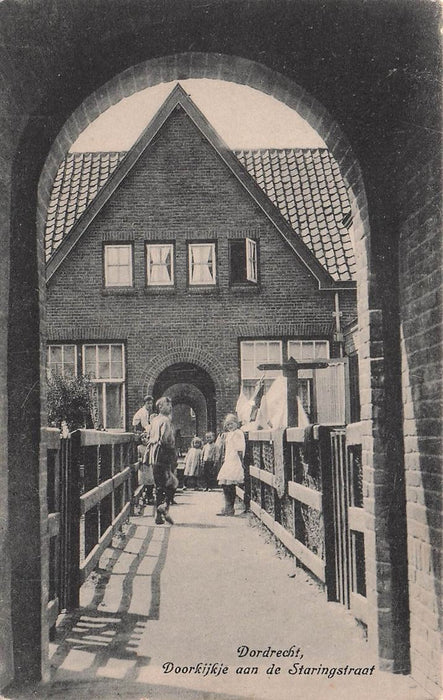 Dordrecht Doorkijkje Aan De Staringstraat