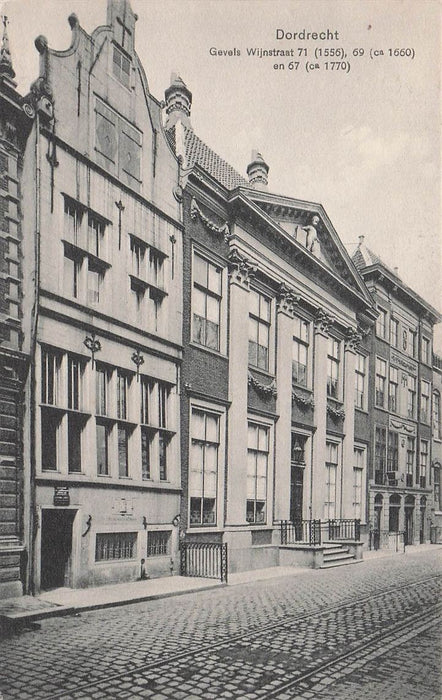 Dordrecht Gevels Wijnstraat