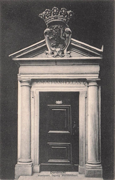 Dordrecht Muntpoort Ingang Muziekschool.