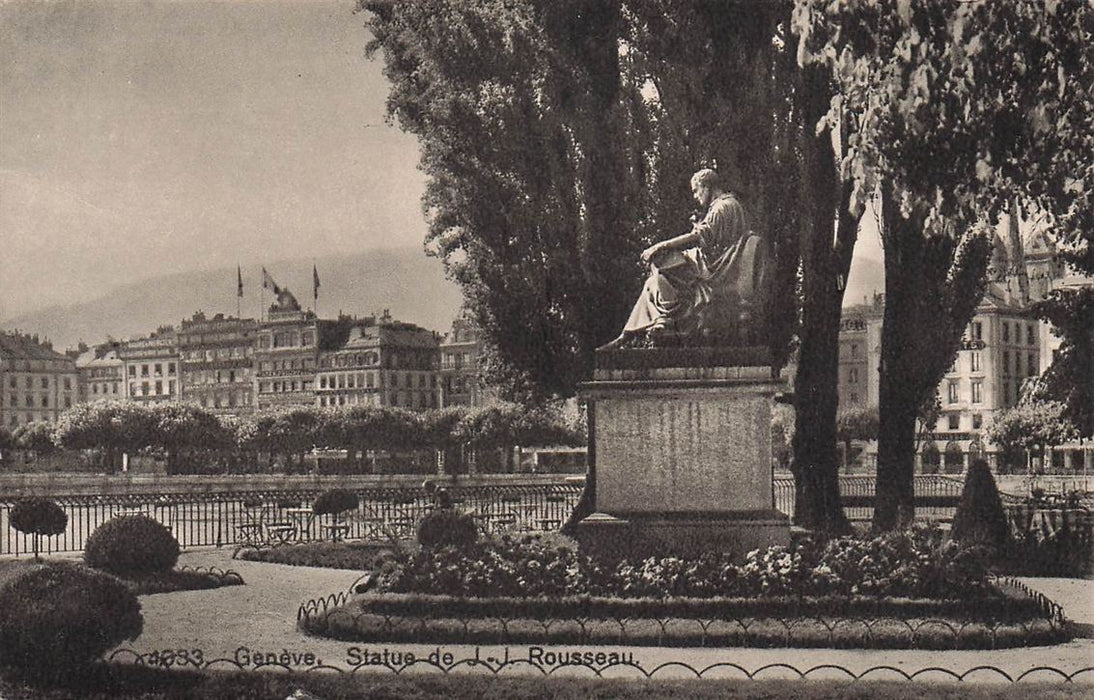 Geneve Statue De J Rousseau.