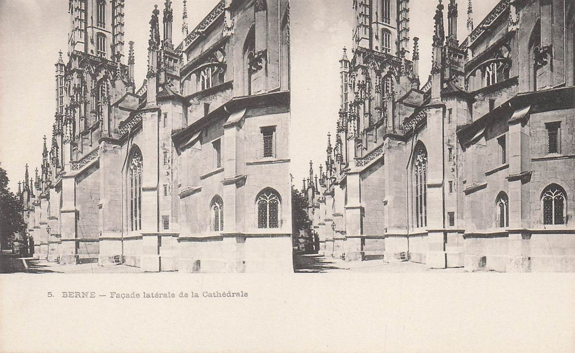 Berne Faxade Laterals De La Cathedrale