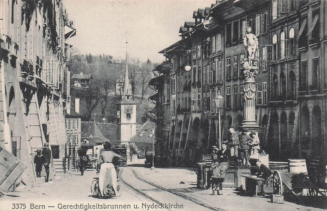 Bern Gerechtigkeitsbrunnen U Nydeckkirche