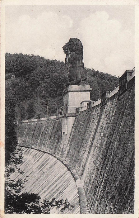 La Gileppe Le Mur Du Barrage