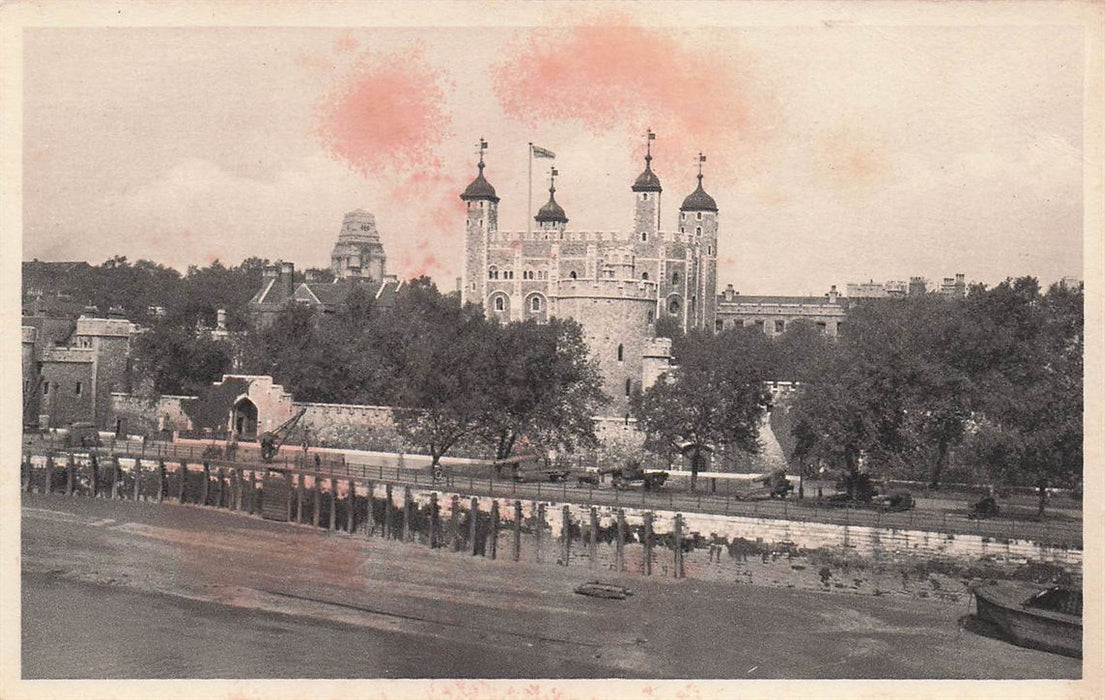 Tower Of London General View From The Thames