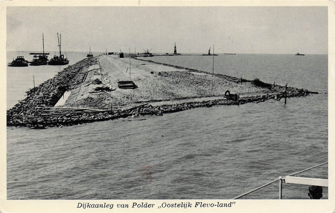 Dijkaanleg Van Polder Oostelijk Flevoland