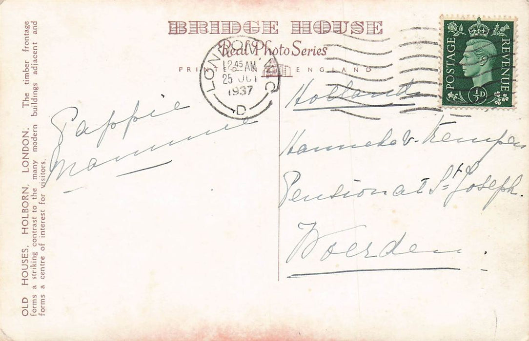 Old Houses Holborn Showing Entrance To Staple Inn London