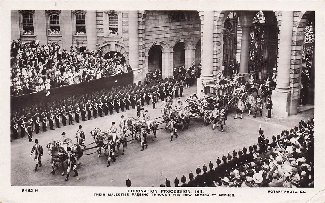 Coronation Procession 1911 Their Majesties Passing Through The New Admiralty Arches