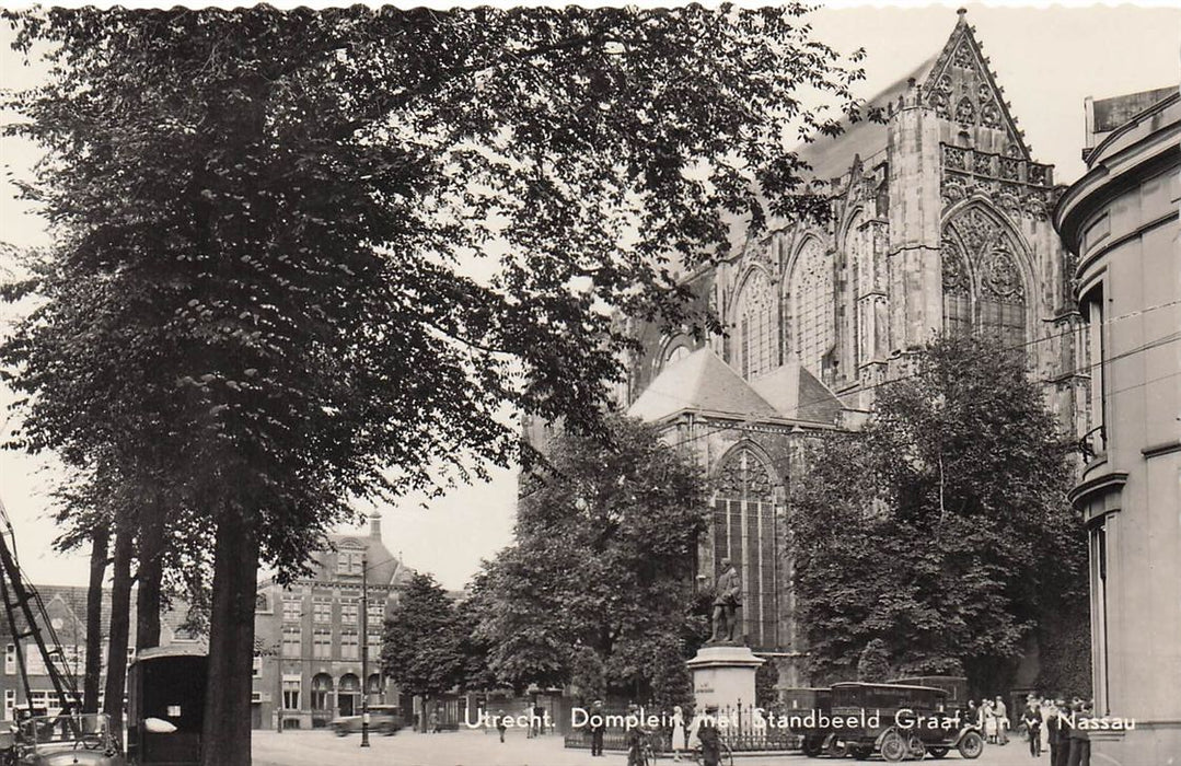 Utrecht Domplein Met Standbeeld Graaf Jan